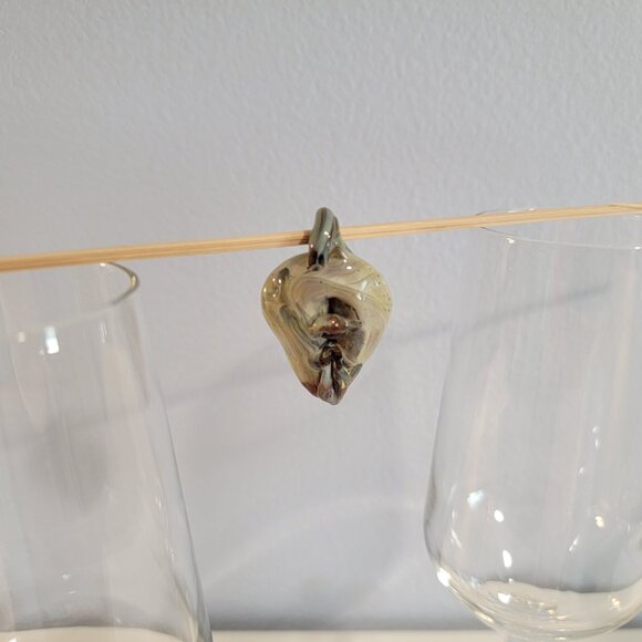 Vintage Vagina Pendant Ceramic Handcrafted - Picture 5 of 7